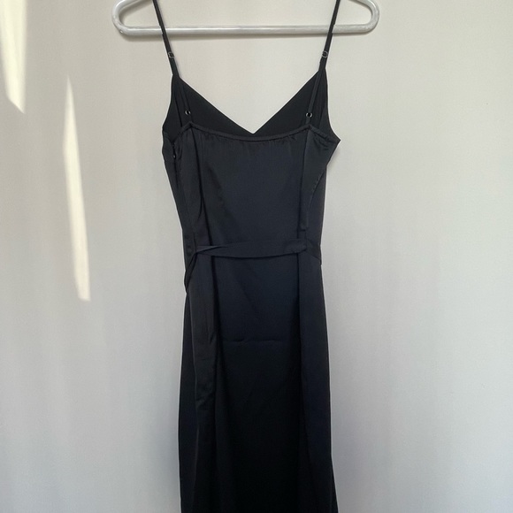 Abercrombie satin belted midi dress - Picture 3 of 8